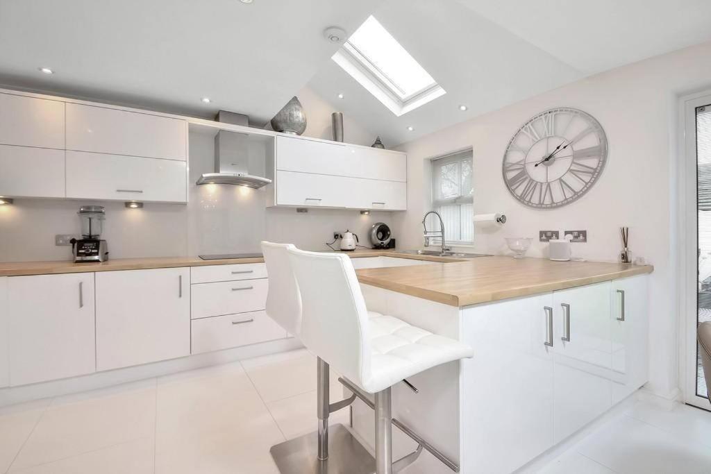 Home In Southsea With Hot Tub, Close To The Sea Portsmouth Exteriér fotografie