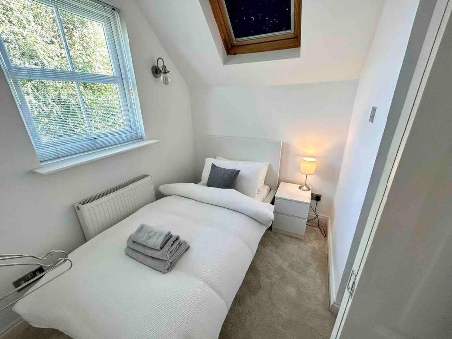 Home In Southsea With Hot Tub, Close To The Sea Portsmouth Exteriér fotografie